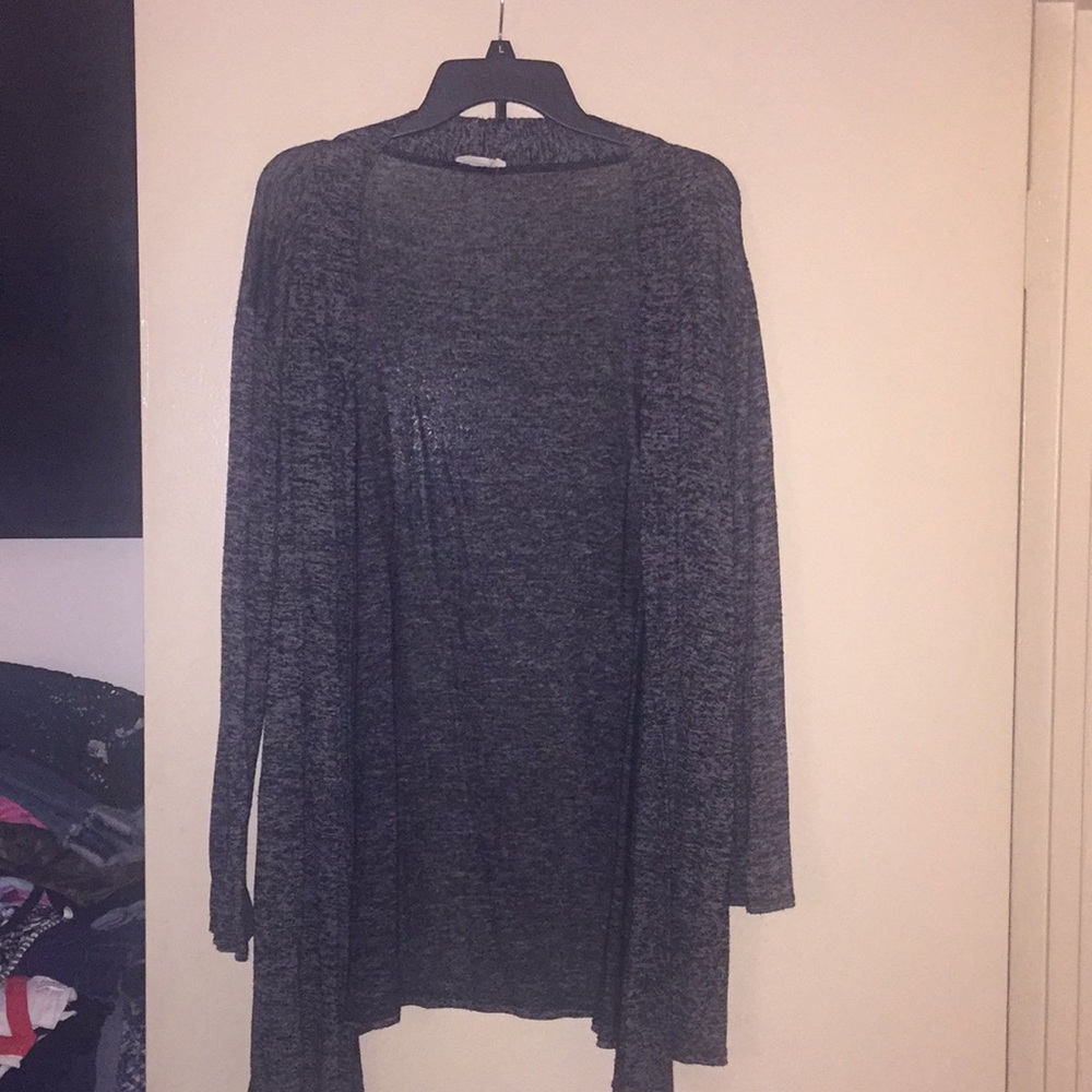 Gray wrap
